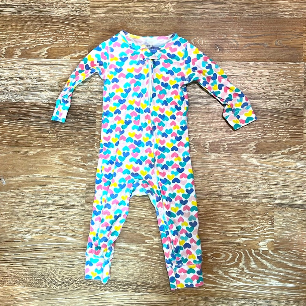 Carter’s heart, baby girl, onesie, nine months